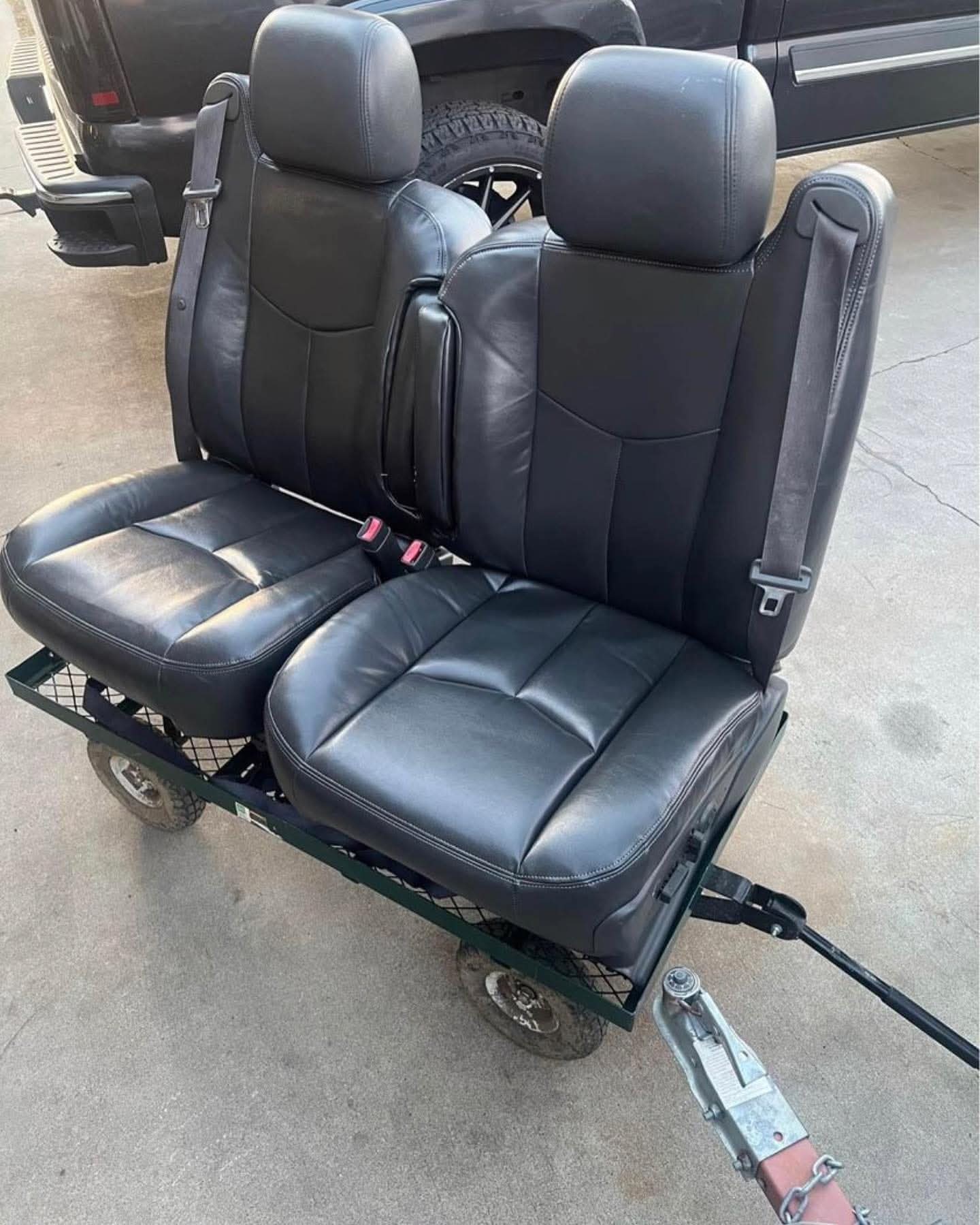 1999-2006 Chevy Silverado / GMC Sierra Katzkin Black Leather Power Bucket Seats OEM Center Console