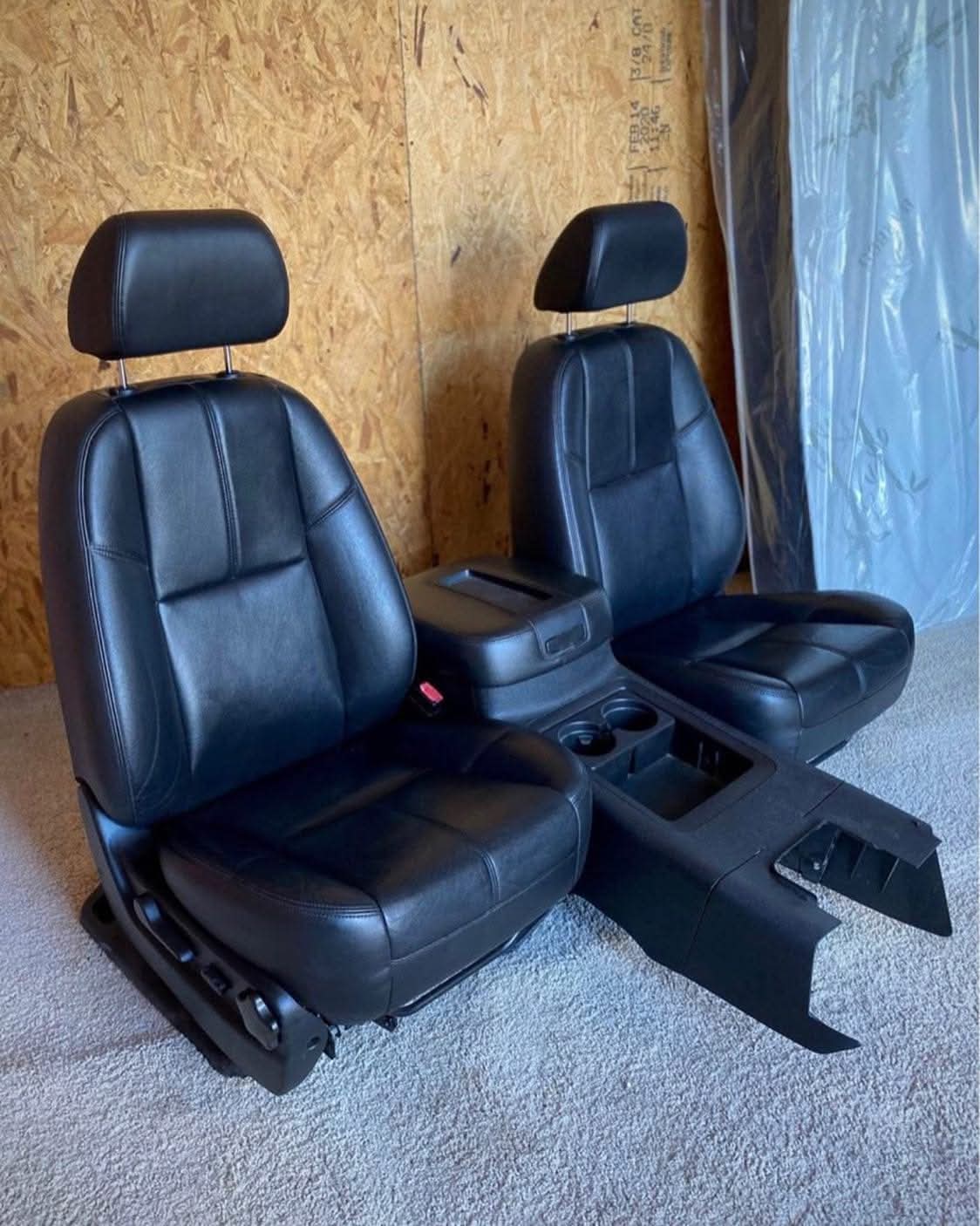 2007-2013 Chevy Silverado / GMC Sierra Leather Seats with Console