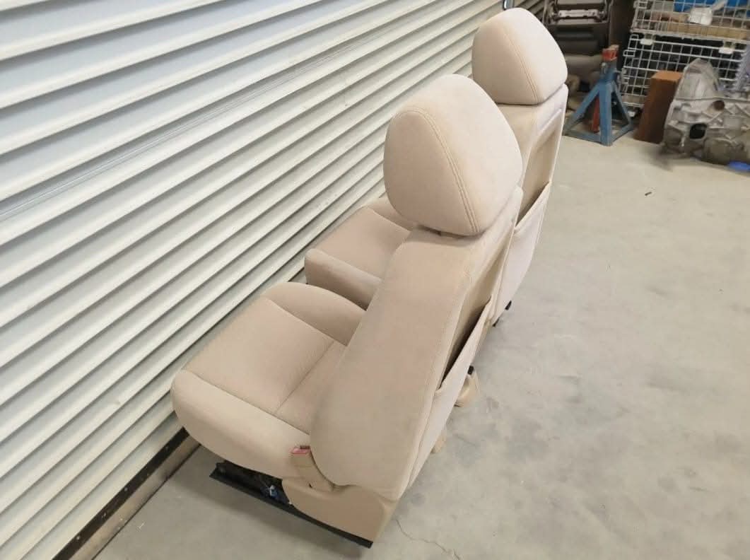 2007-2009 Chevy Silverado 1500 Front Bucket Seats Light Cashmere Cloth, Power, OEM - Image 3