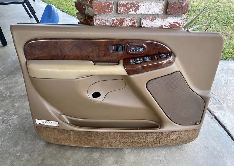 Chevy Silverado / GMC Sierra / Tahoe / Suburban / Yukon Wood Trim Door Panels with Controls & Kickers - Image 3