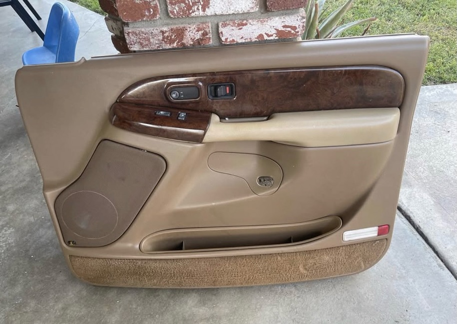 Chevy Silverado / GMC Sierra / Tahoe / Suburban / Yukon Wood Trim Door Panels with Controls & Kickers - Image 2