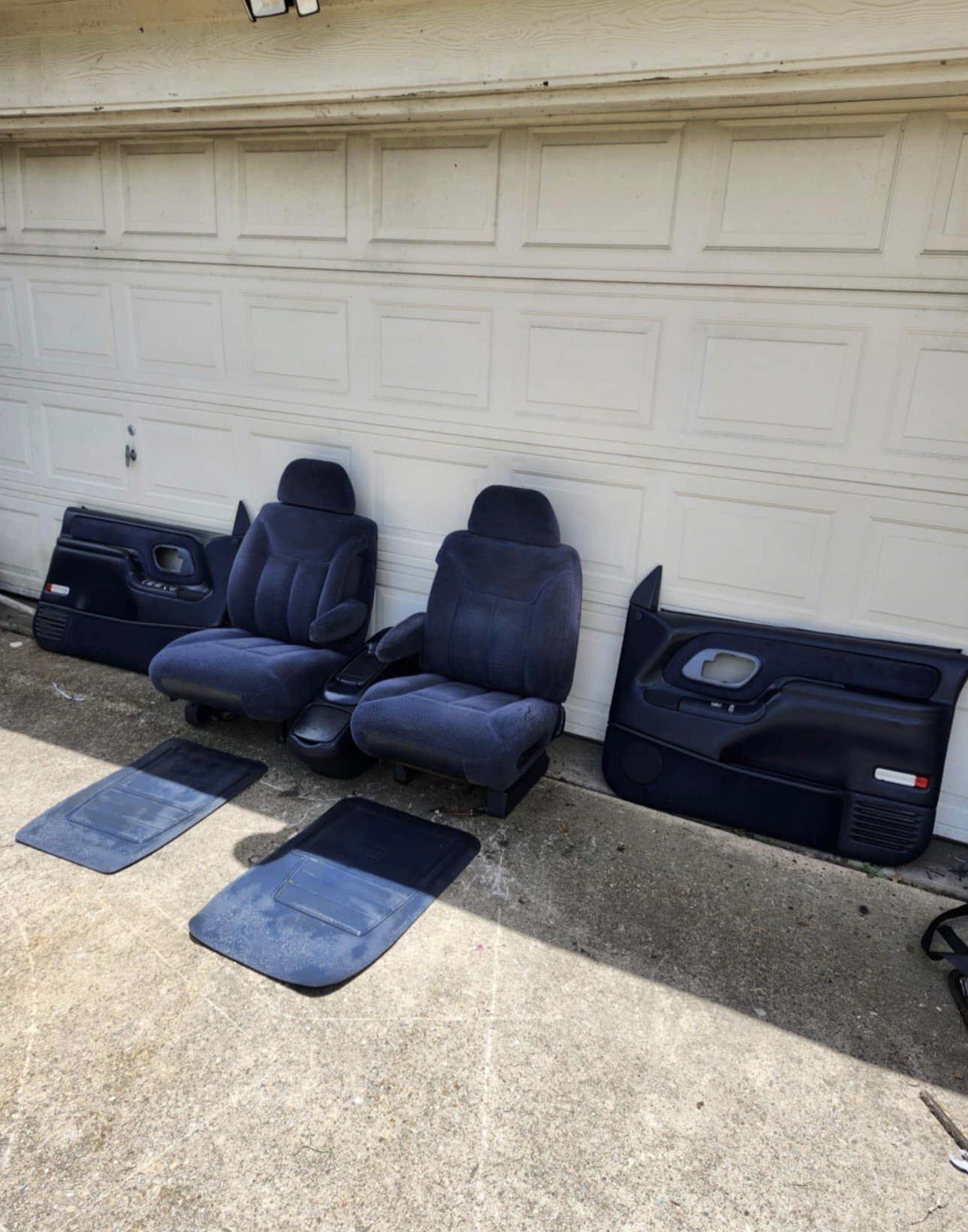 Obs Chevy Gmc Blue bucket seats with center console and door panels - Image 2