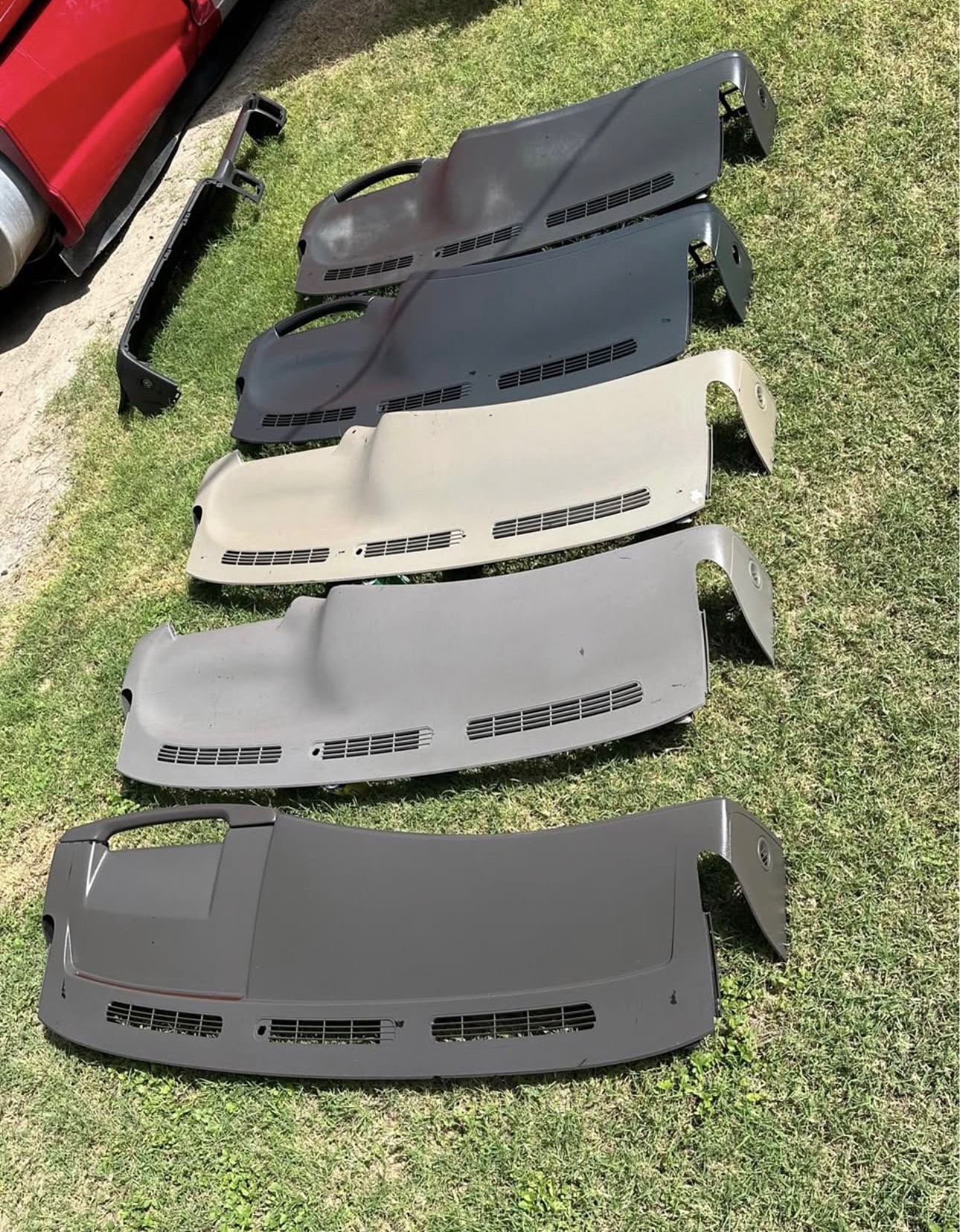 03-06 OEM Chevy GMC Dashboards - Image 4