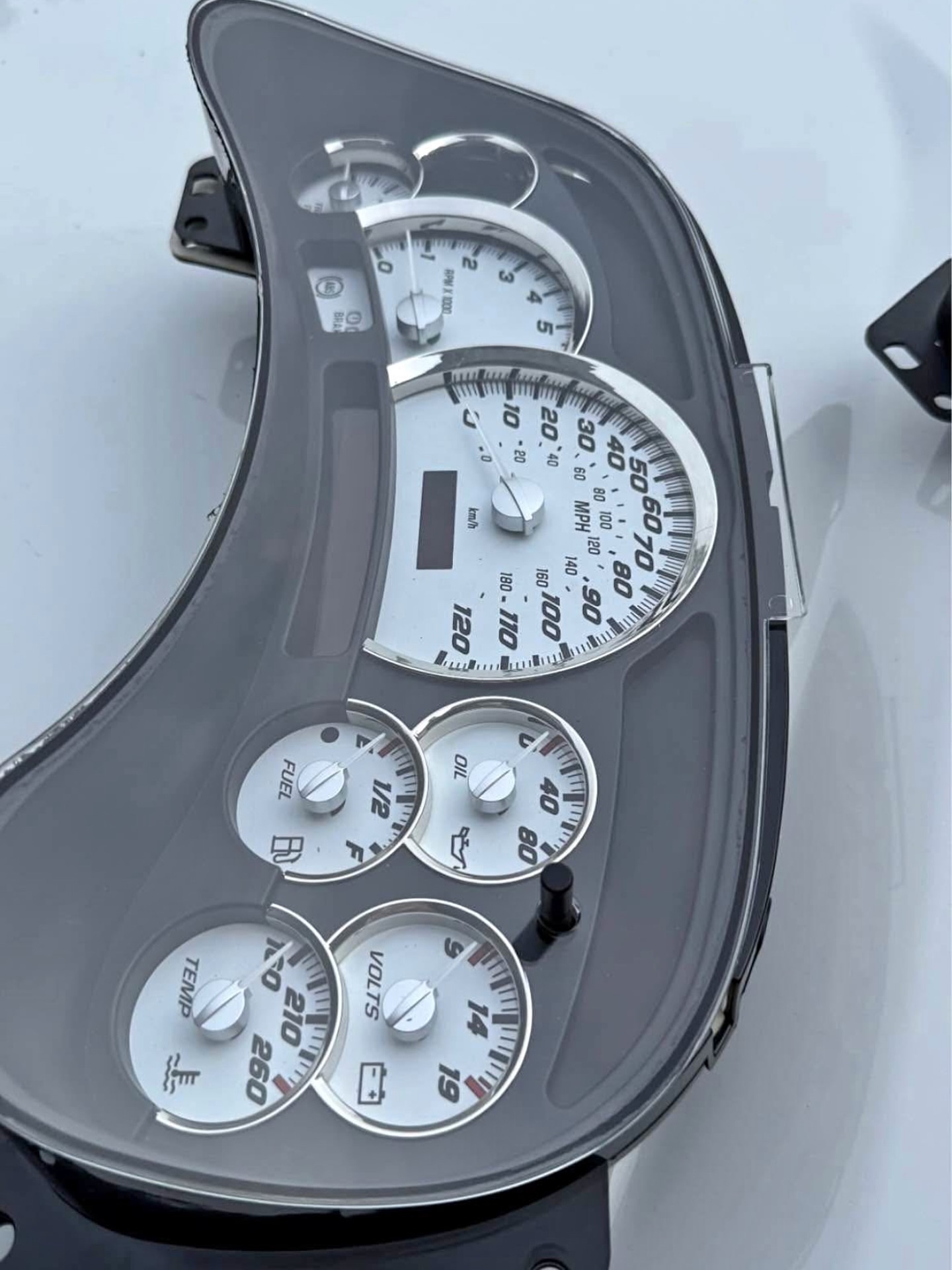 03-06 Chevy Silverado SS Gauge Cluster